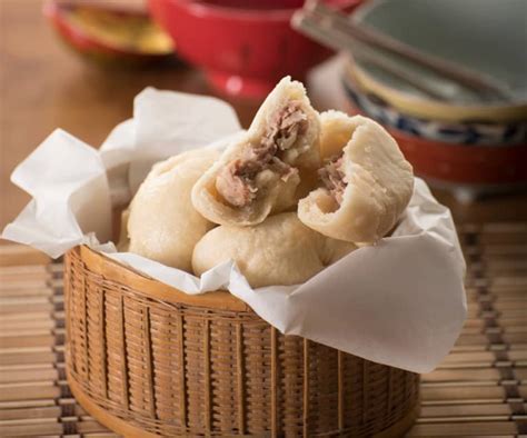  Baozi de Carne de Porco: Uma Explosão Saborosa de Texturas Sofisticadas e Aromas Irresistíveis!